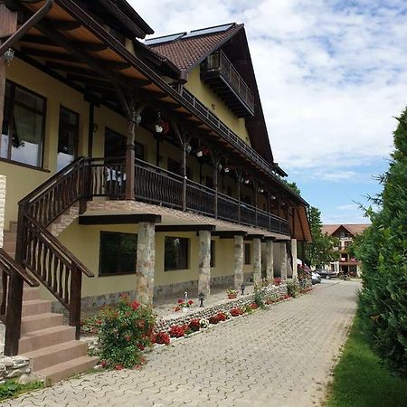 Sîmbăta de Sus Pensiunea Roua Muntilor المظهر الخارجي الصورة