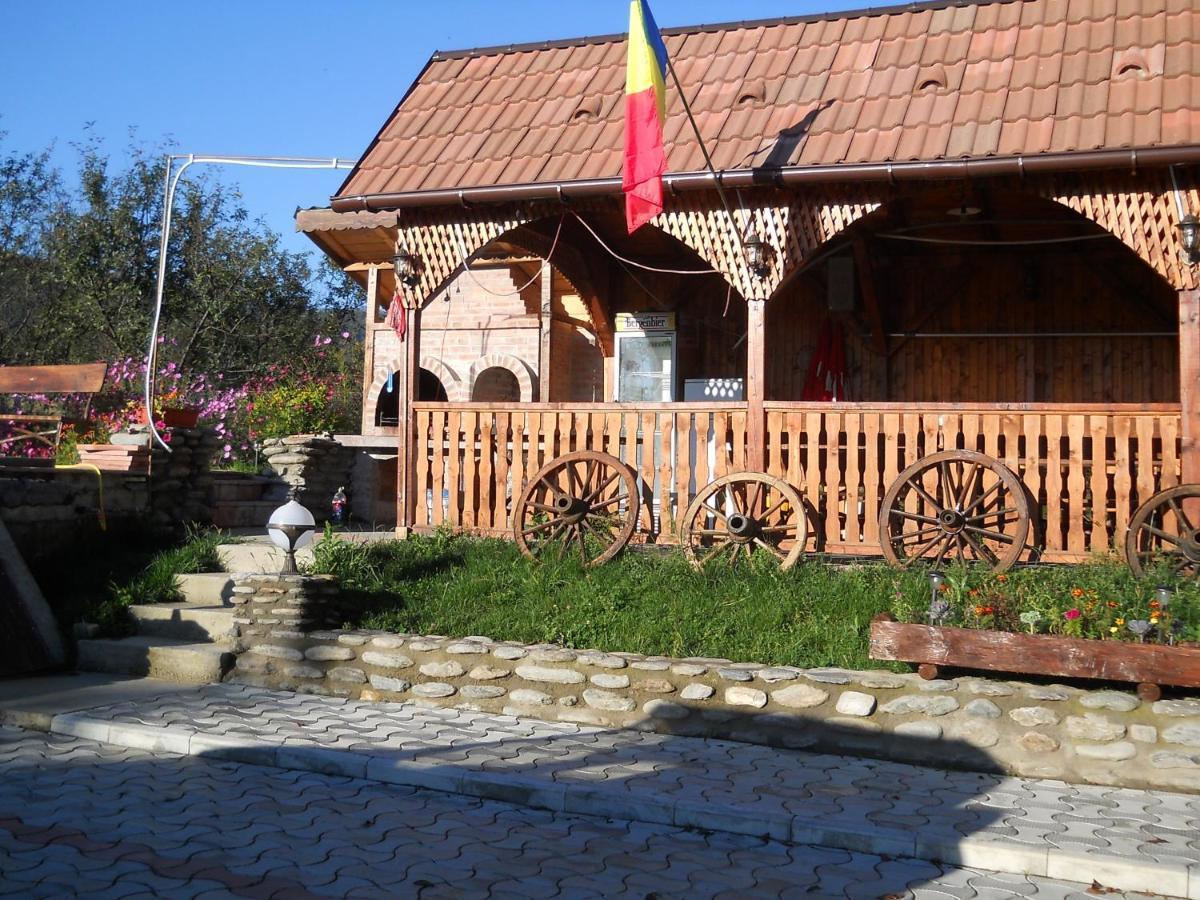 Sîmbăta de Sus Pensiunea Roua Muntilor المظهر الخارجي الصورة