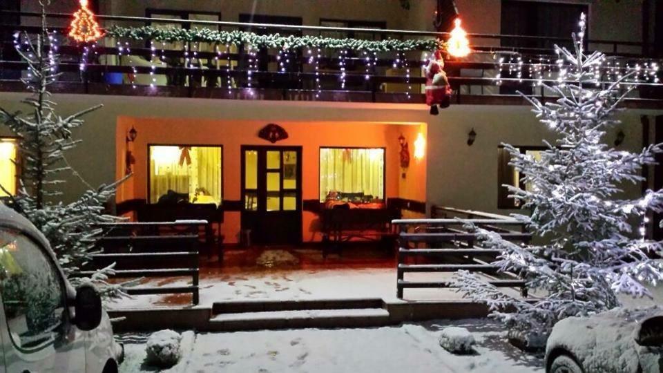 Sîmbăta de Sus Pensiunea Roua Muntilor المظهر الخارجي الصورة