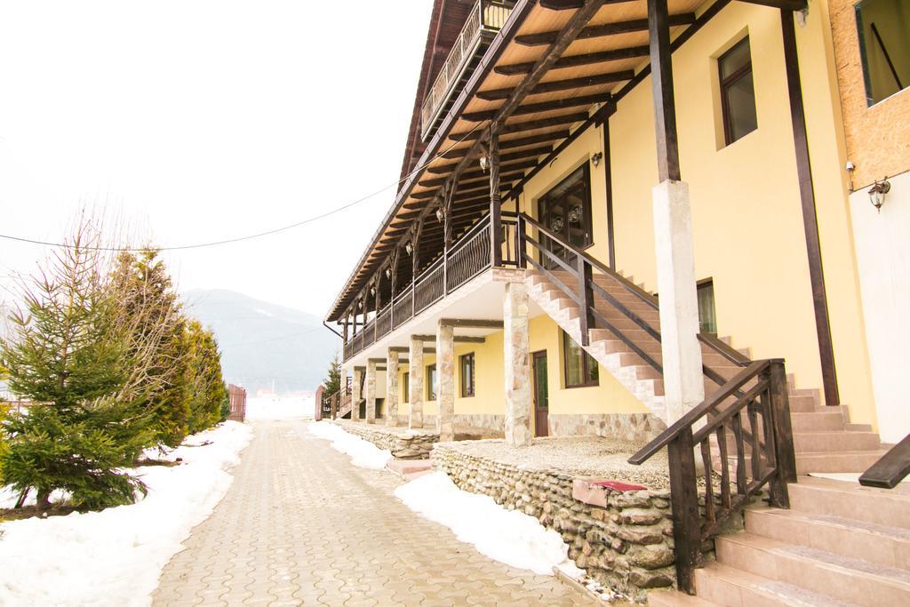 Sîmbăta de Sus Pensiunea Roua Muntilor المظهر الخارجي الصورة