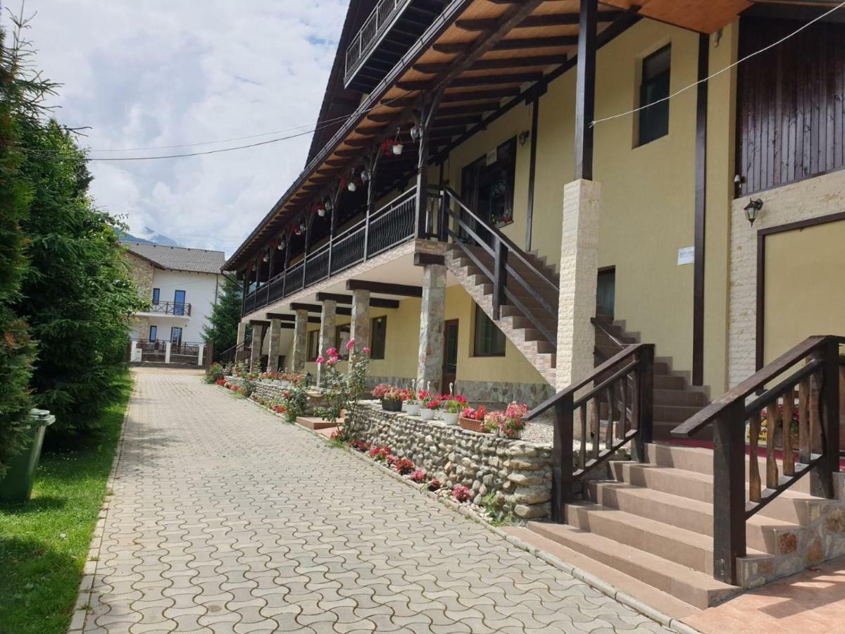 Sîmbăta de Sus Pensiunea Roua Muntilor المظهر الخارجي الصورة