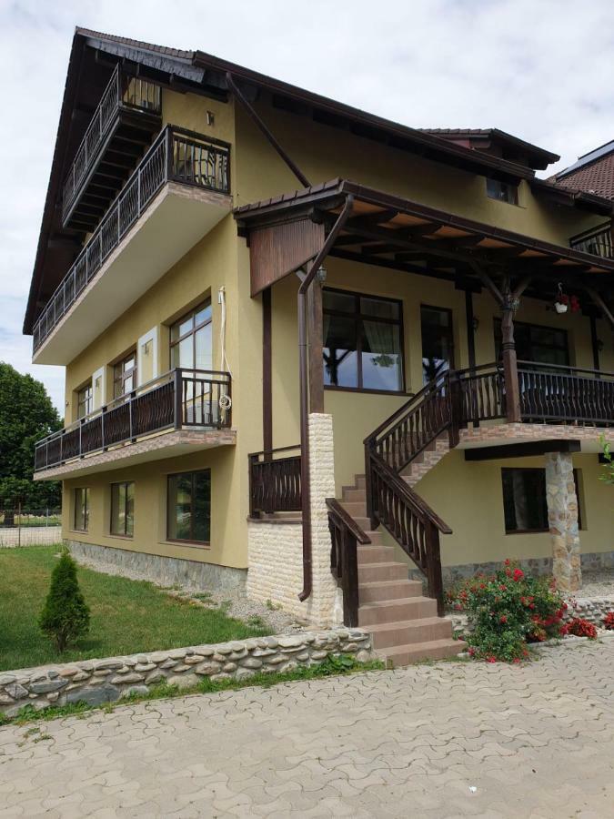 Sîmbăta de Sus Pensiunea Roua Muntilor المظهر الخارجي الصورة